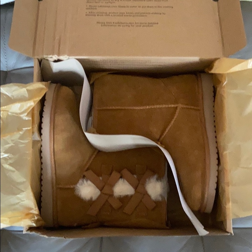 UGG BOOTS